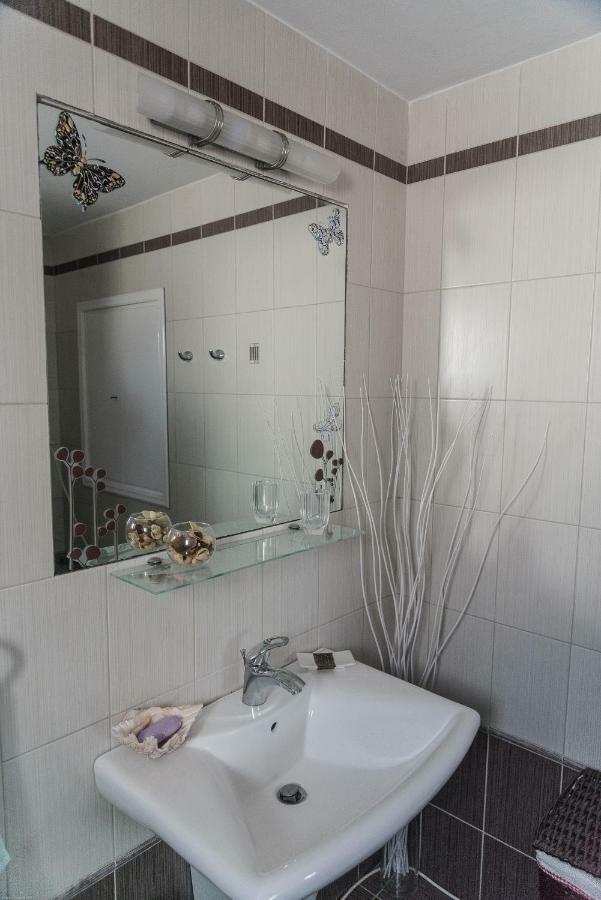 Villa Alexandra Exámbela Kültér fotó